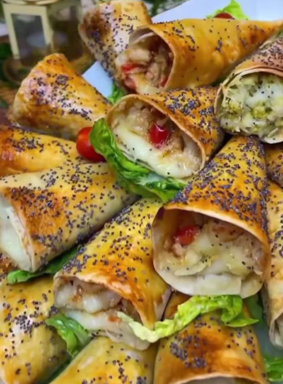 Briouates dorées aux graines de pavot, pour le buffet