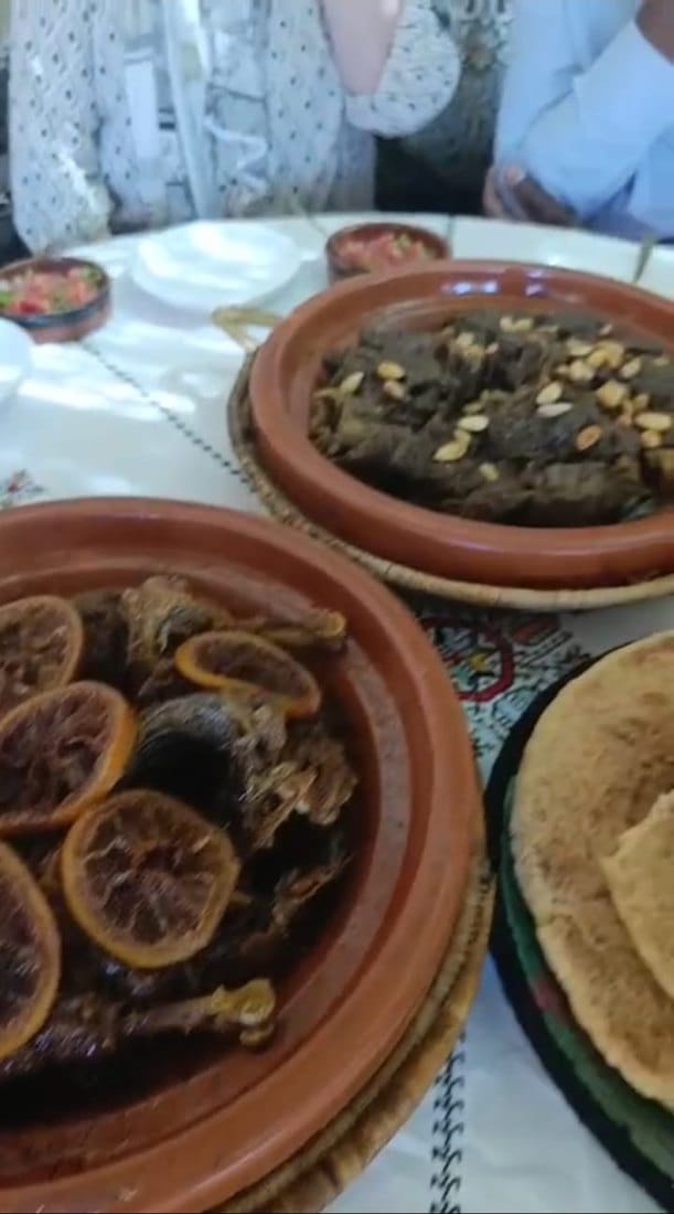 Tagine à l’orange caramélisée, et tagine de viande aux amandes